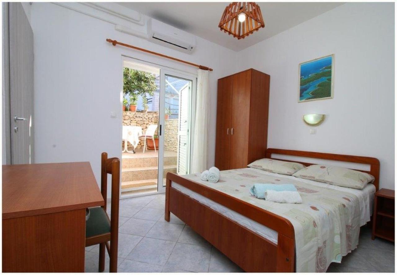 Apartments And Rooms Mirja-Parking พรีมอชเตน ภายนอก รูปภาพ