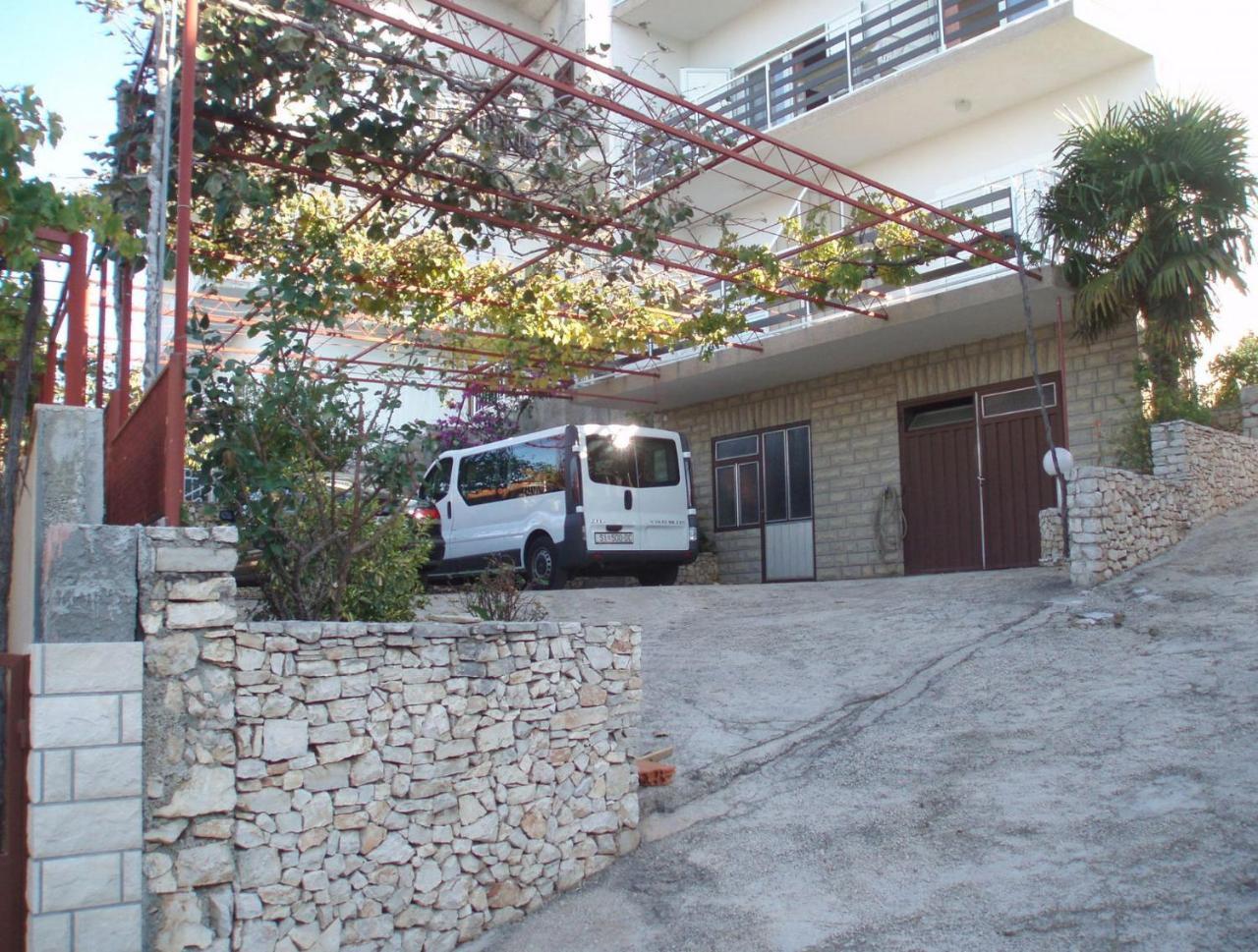 Apartments And Rooms Mirja-Parking พรีมอชเตน ภายนอก รูปภาพ