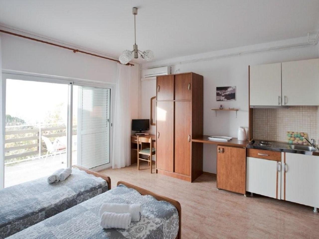 Apartments And Rooms Mirja-Parking พรีมอชเตน ภายนอก รูปภาพ