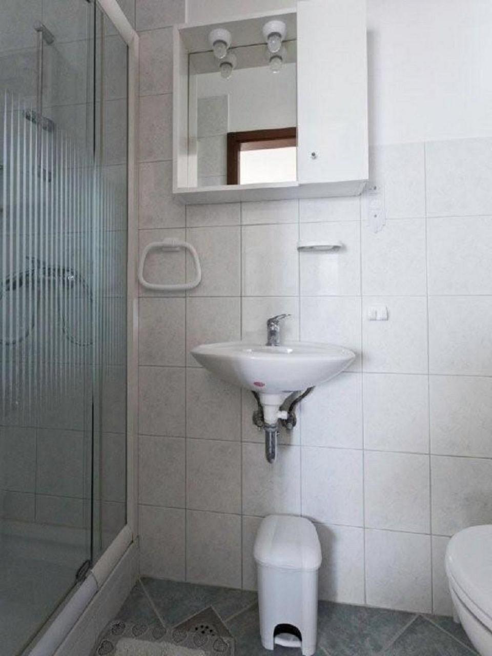 Apartments And Rooms Mirja-Parking พรีมอชเตน ภายนอก รูปภาพ