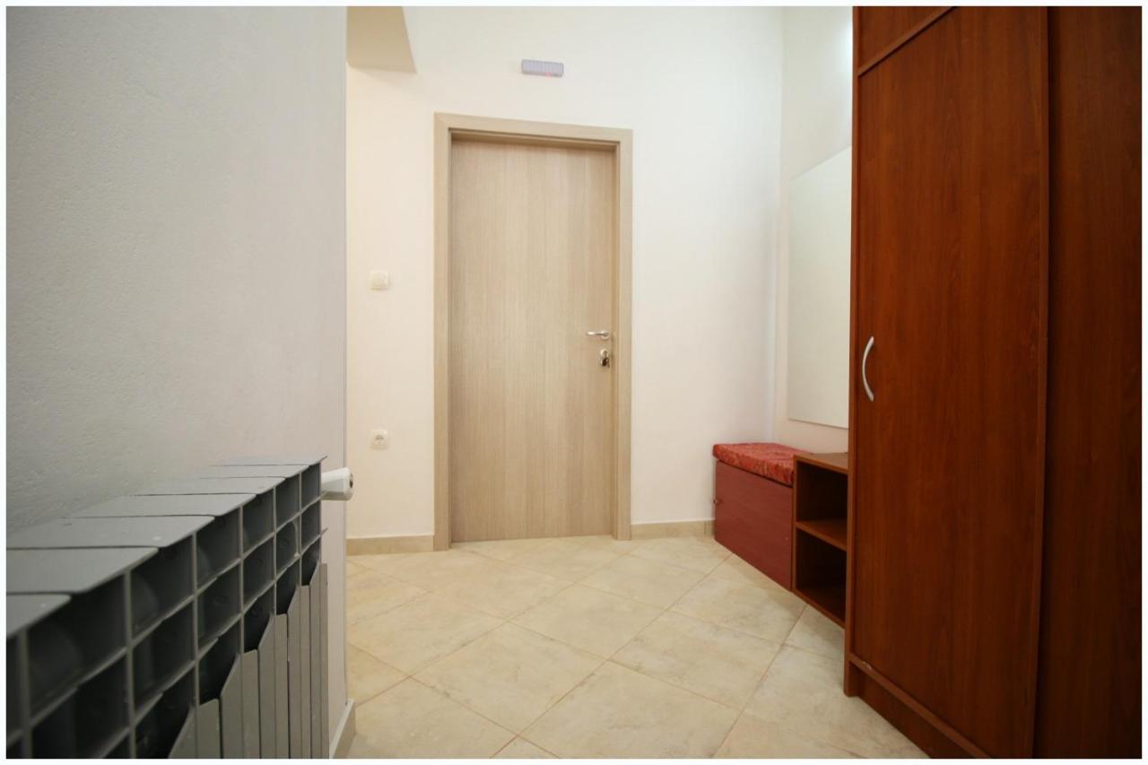 Apartments And Rooms Mirja-Parking พรีมอชเตน ภายนอก รูปภาพ